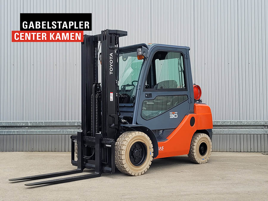 Toyota 02-8FGF30 Treibgasstapler www.gabelstapler-center.de