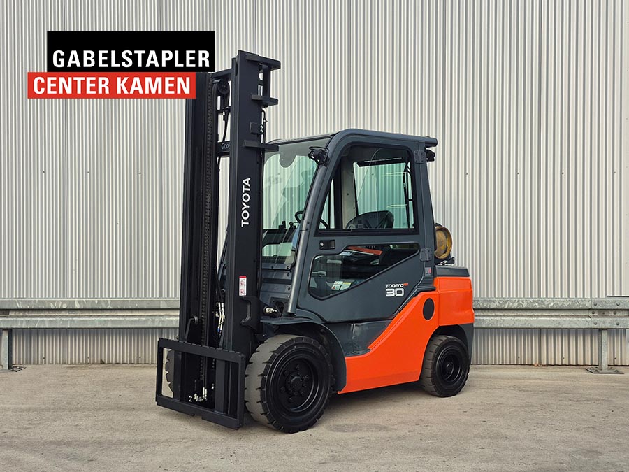 Toyota 06-8FG30FHST Treibgasstapler www.gabelstapler-center.de