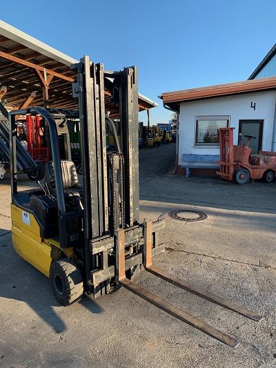 OM EU3/15 Elektro 3 Rad-Stapler gfg-gabelstapler.de