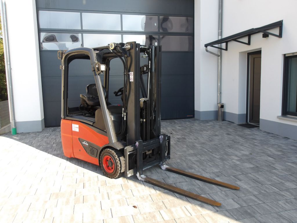 Linde-E16C-02-Elektro 3 Rad-Stapler www.gabelstapler-graf.de