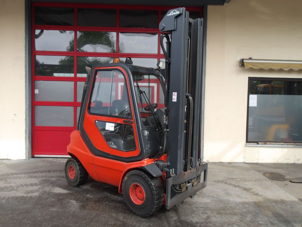 Linde-H25D-Dieselstapler www.gabelstapler-graf.de