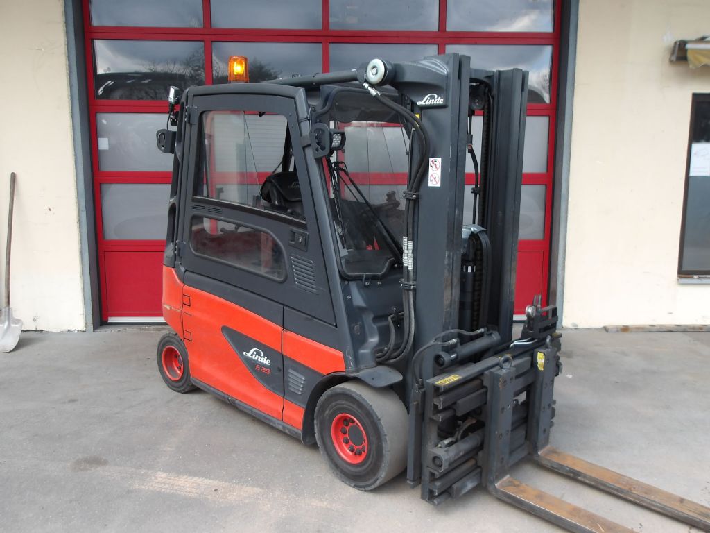 Linde-E25-Elektro 4 Rad-Stapler www.gabelstapler-graf.de