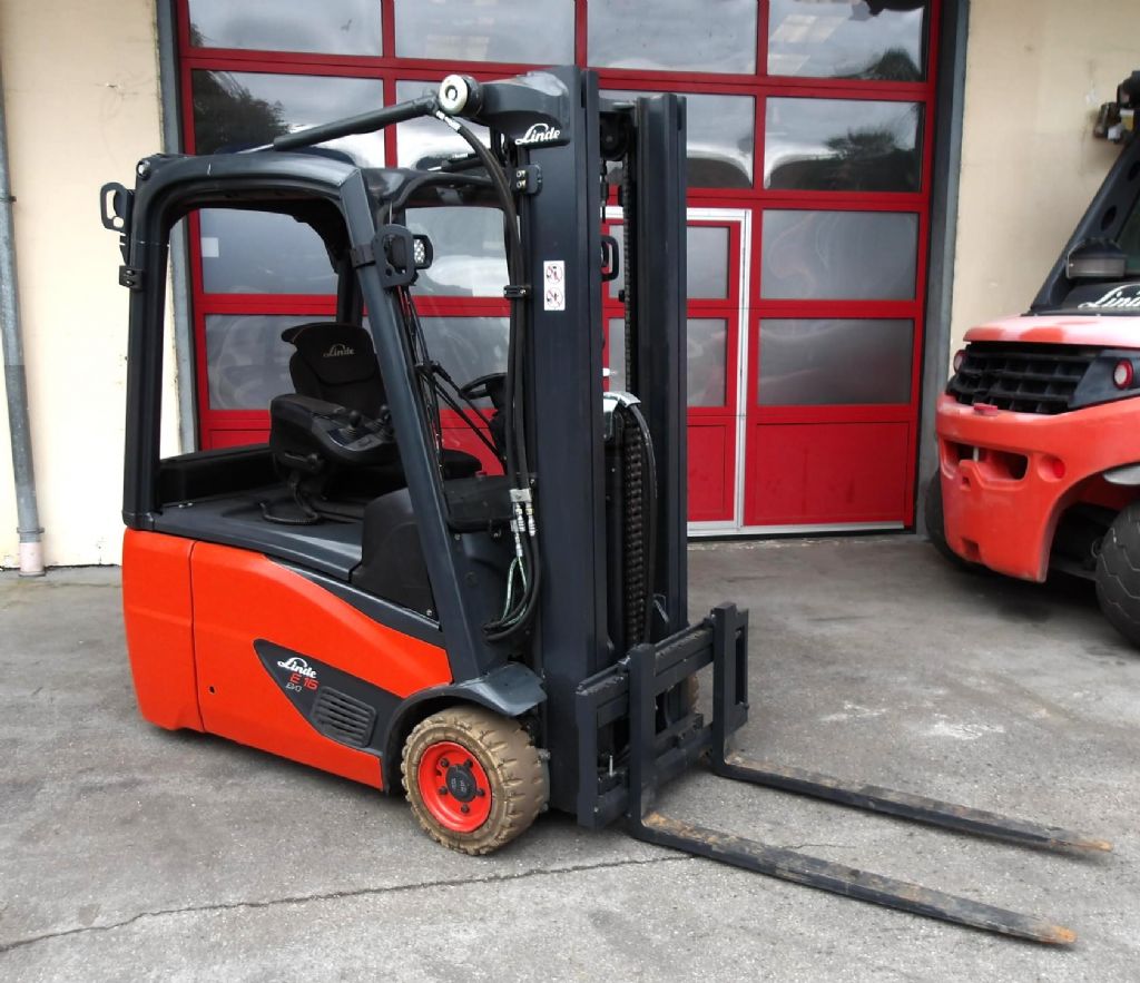 Linde-E16-02-Elektro 3 Rad-Stapler www.gabelstapler-graf.de