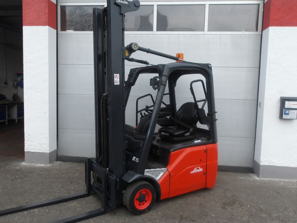 Linde-E15-Elektro 3 Rad-Stapler www.gabelstapler-graf.de