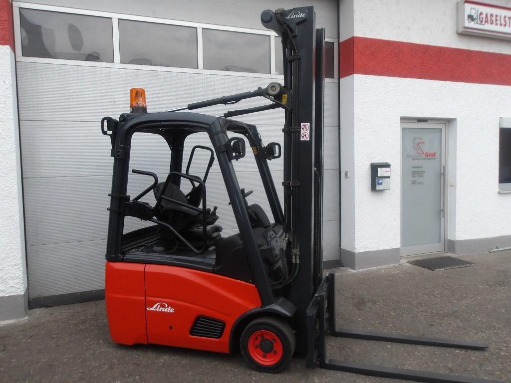 Linde-E15-Elektro 3 Rad-Stapler www.gabelstapler-graf.de