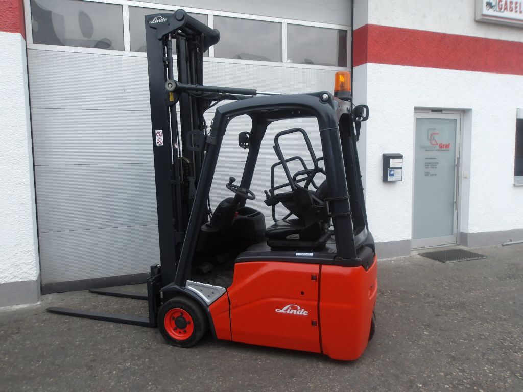 Linde-E15-Elektro 3 Rad-Stapler www.gabelstapler-graf.de