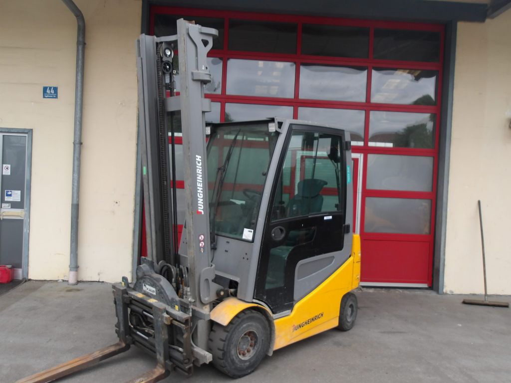 Jungheinrich-EFG425-Elektro 4 Rad-Stapler www.gabelstapler-graf.de