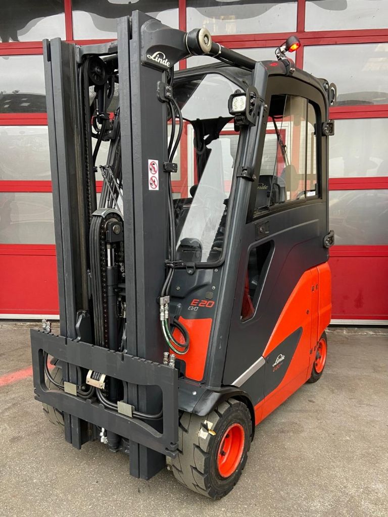 Linde-E20PH-Elektro 4 Rad-Stapler www.gabelstapler-graf.de