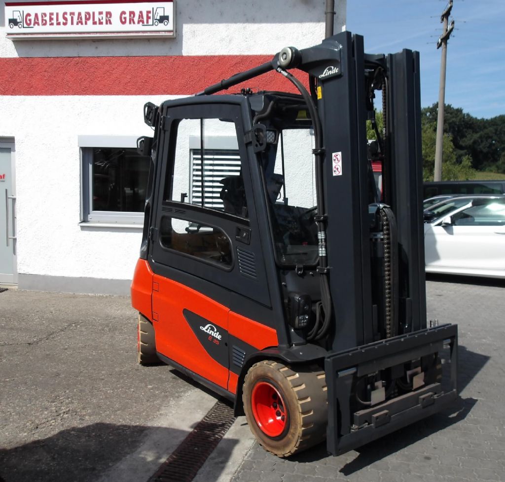 Linde-E35L-01-Elektro 4 Rad-Stapler www.gabelstapler-graf.de