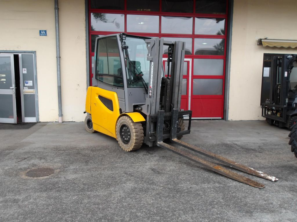 Jungheinrich-EFG 535ks-Elektro 4 Rad-Stapler www.gabelstapler-graf.de