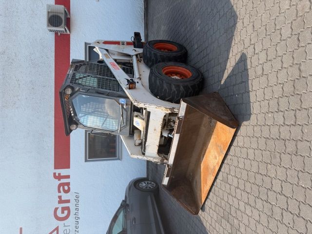 Bobcat-843-Kompaktlader www.graf-stapler.de
