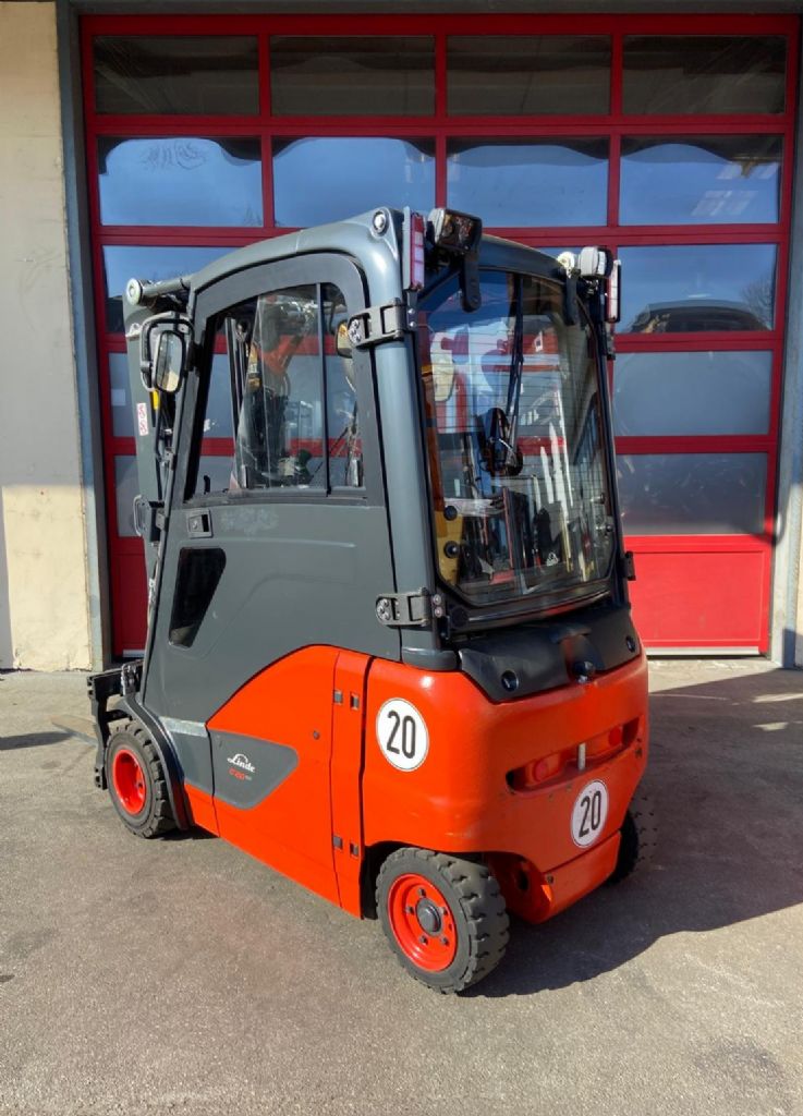Linde-E20PH-Elektro 4 Rad-Stapler www.gabelstapler-graf.de