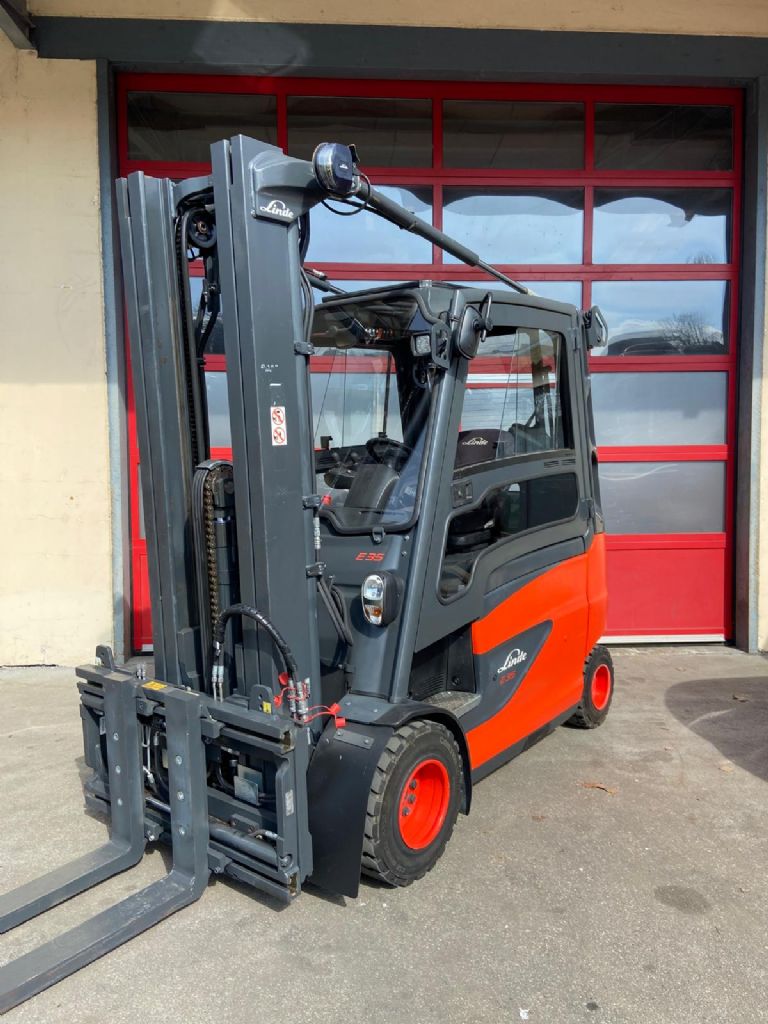 Linde-E35HL-Elektro 4 Rad-Stapler www.gabelstapler-graf.de