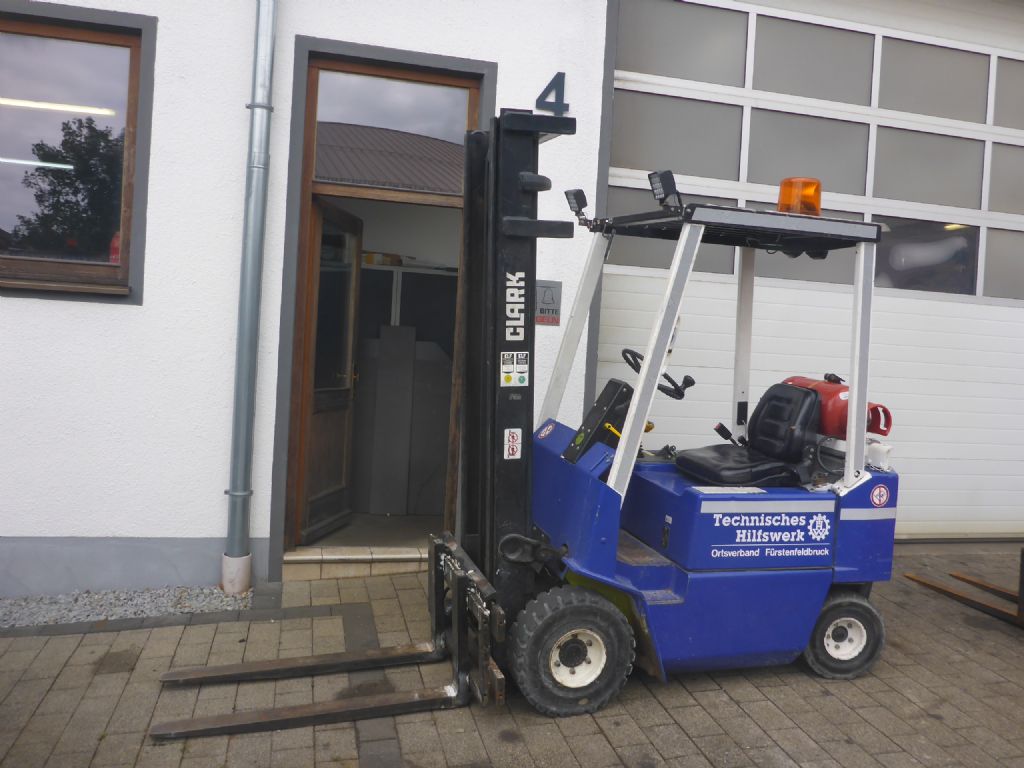 Clark-GPM15-Treibgasstapler-www.stapler-graf.de