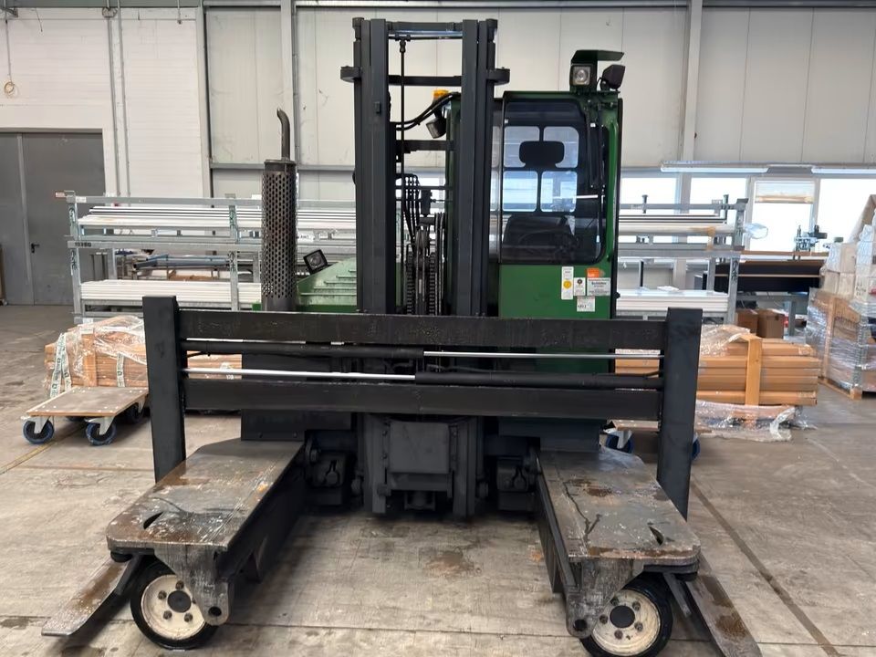 Combilift-C3000-Vierwege Seitenstapler-www.stapler-graf.de