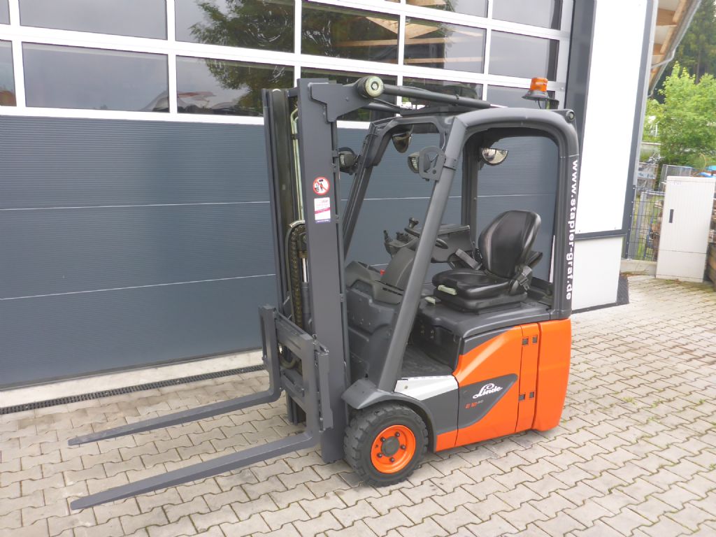 Linde-E14-Elektro 3 Rad-Stapler-www.stapler-graf.de