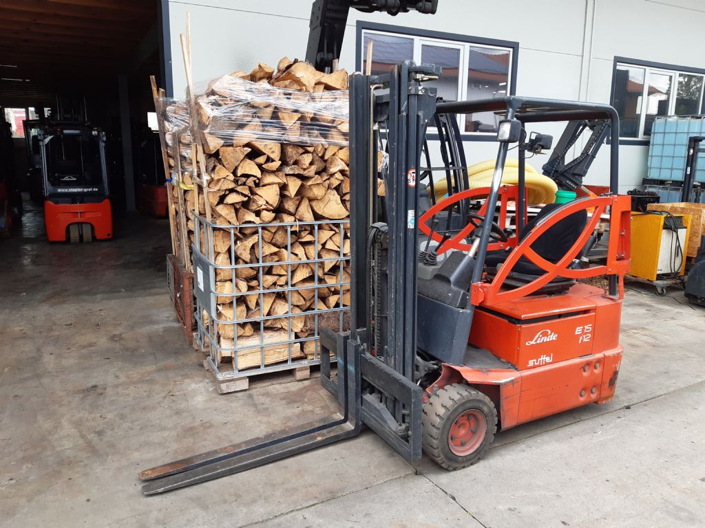 Linde-E15 Z-Elektro 3 Rad-Stapler-www.stapler-graf.de