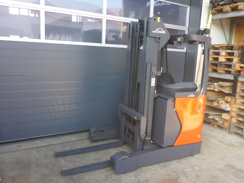 Linde-R16-Schubmaststapler-www.stapler-graf.de