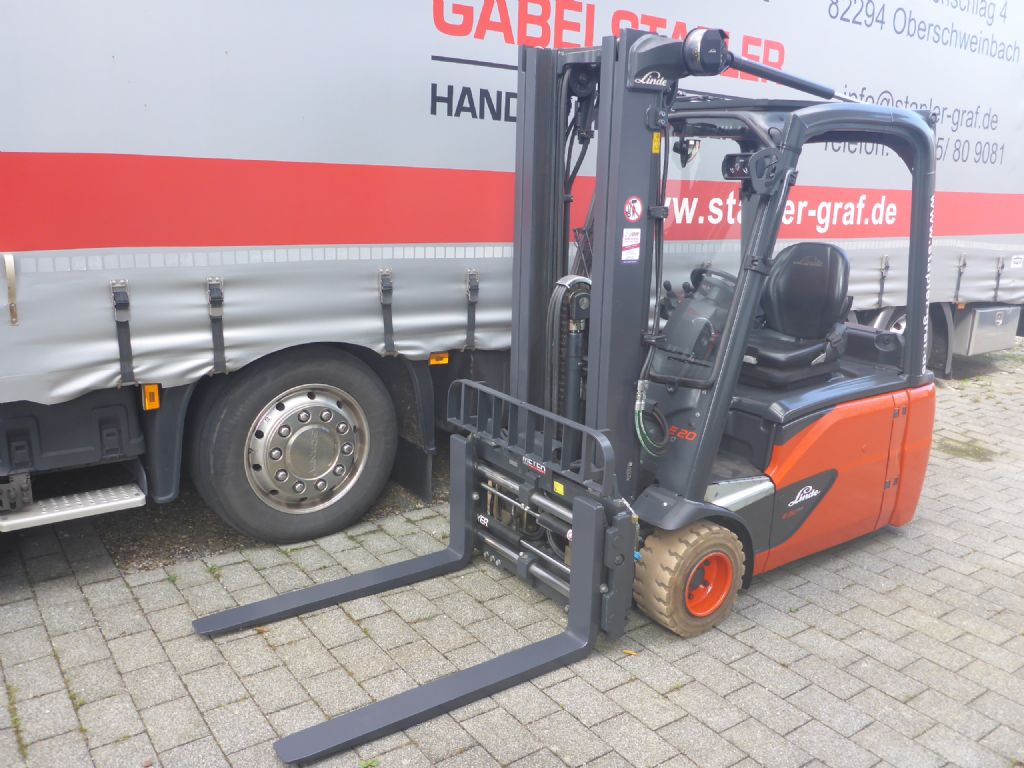 Linde-E20L-Elektro 3 Rad-Stapler-www.stapler-graf.de
