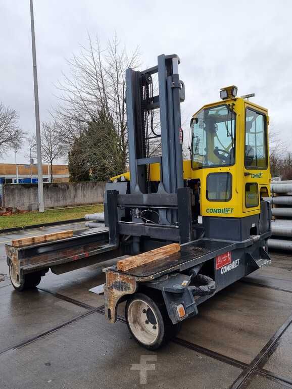 Combilift-C12000-Vierwege Seitenstapler-www.stapler-graf.de
