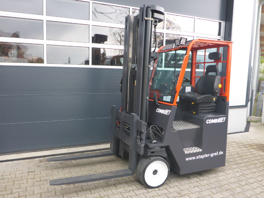 Combilift-C4000 CB-Vierwege Frontstapler-www.stapler-graf.de