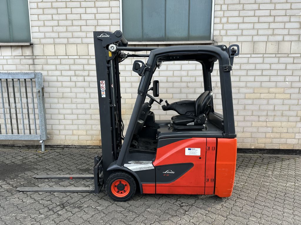 Linde E16H-02 Elektro 3 Rad-Stapler www.graf-gabelstapler.de