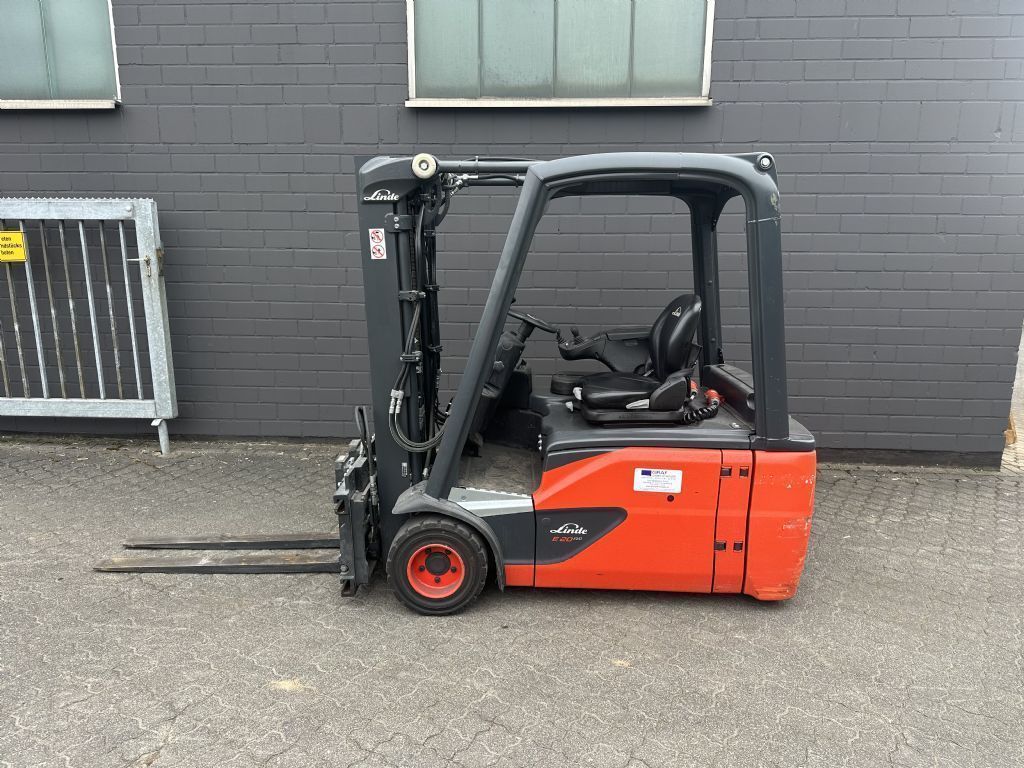 Linde E20L-02 Elektro 3 Rad-Stapler www.graf-gabelstapler.de