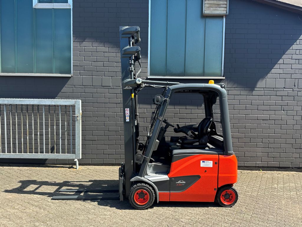 Linde E20PH-02 Elektro 4 Rad-Stapler www.graf-gabelstapler.de