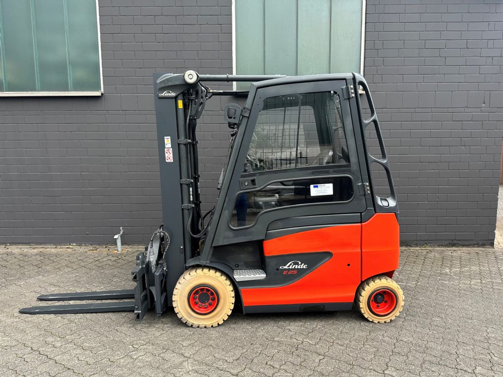 Linde E25H-01-600 Elektro 4 Rad-Stapler www.graf-gabelstapler.de