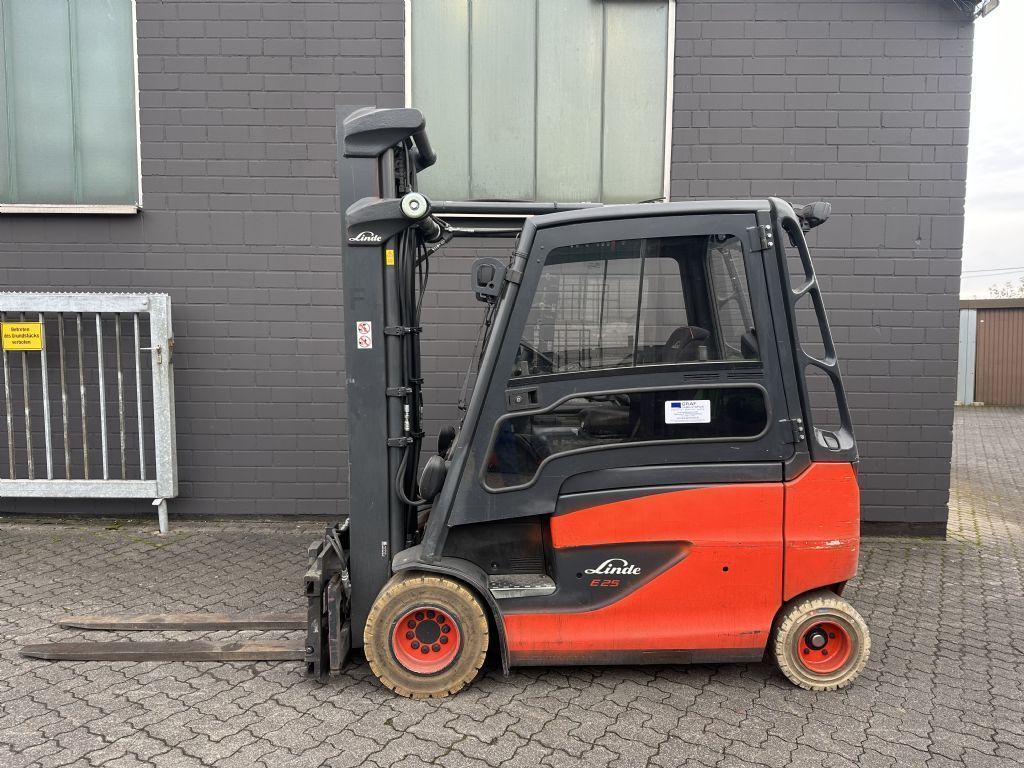 Linde E25HL-01-600 Elektro 4 Rad-Stapler www.graf-gabelstapler.de