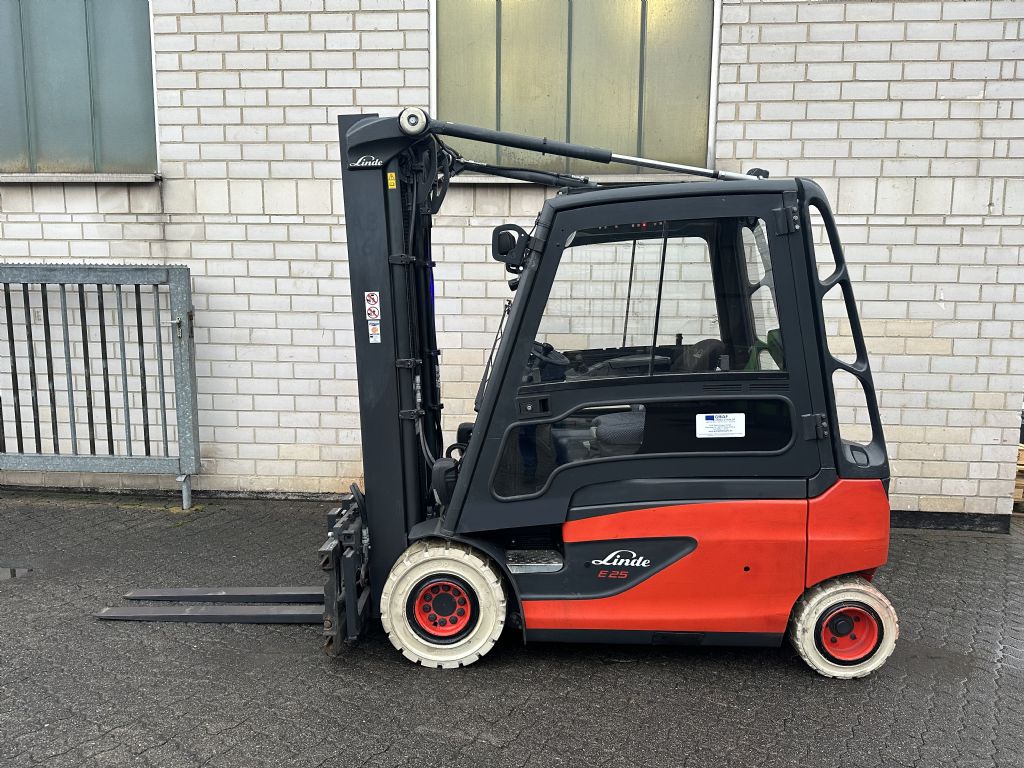 Linde E25L-01 Elektro 4 Rad-Stapler www.graf-gabelstapler.de