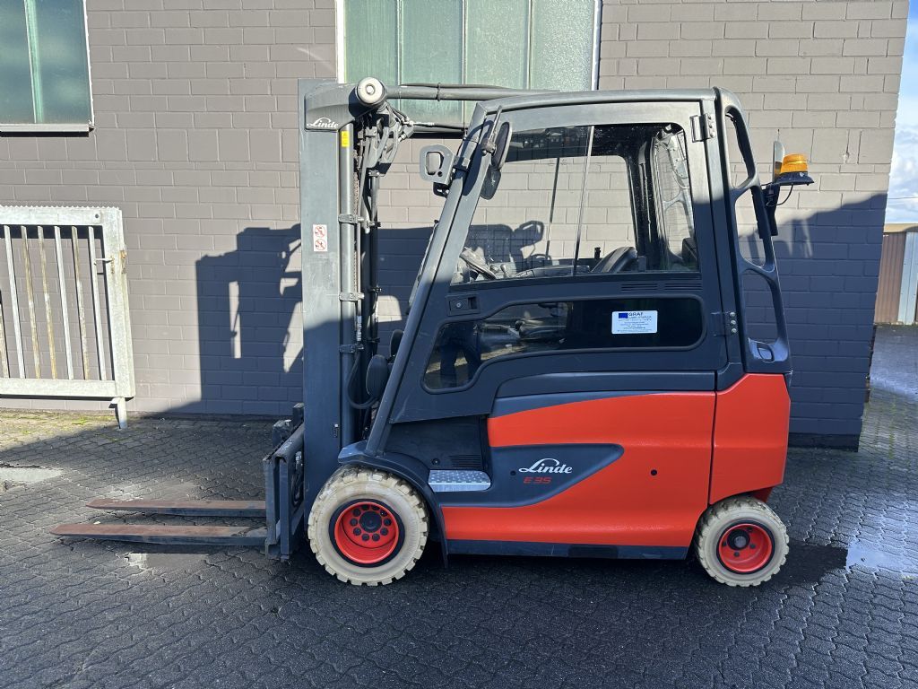 Linde E35HL-01 Elektro 4 Rad-Stapler www.graf-gabelstapler.de Linde E35HL-01 Elektro 4 Rad-Stapler www.graf-gabelstapler.de