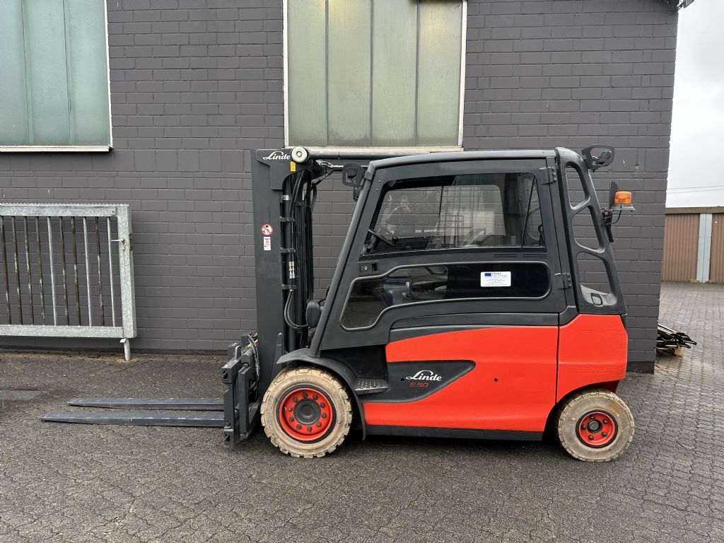 Linde E50HL-01-Container Elektro 4 Rad-Stapler www.graf-gabelstapler.de