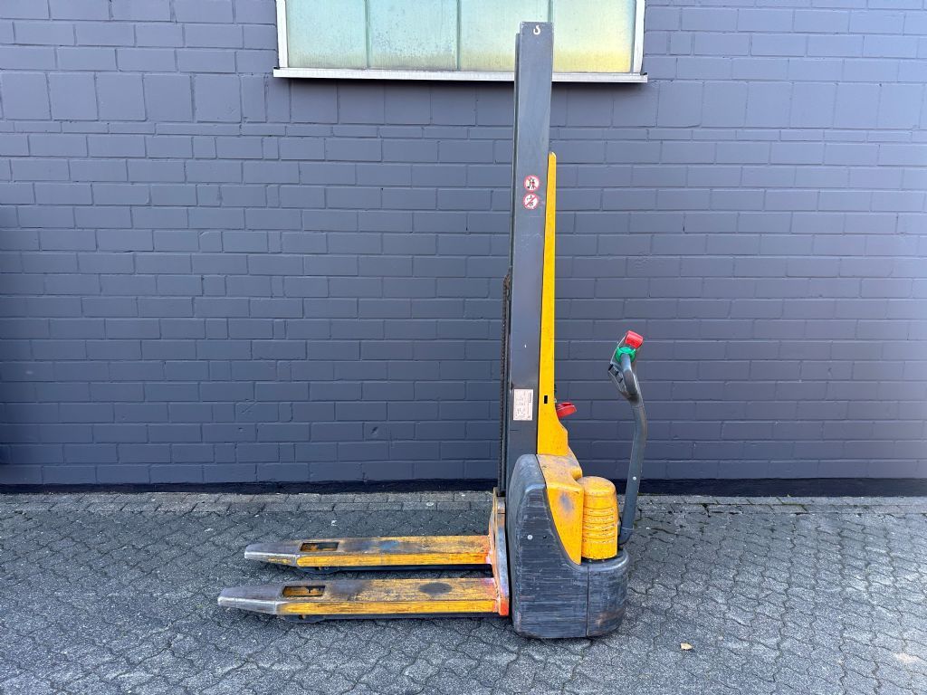 Jungheinrich EMC110 Hochhubwagen www.graf-gabelstapler.de