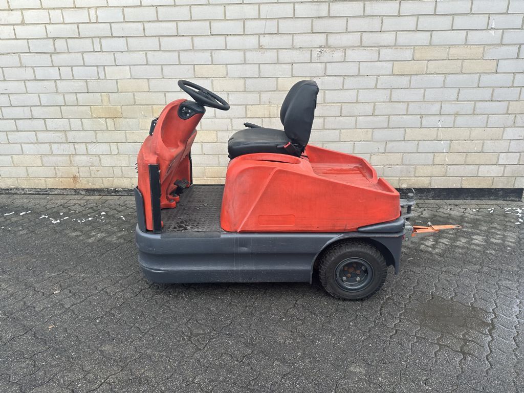 Linde P60Z Schlepper www.graf-gabelstapler.de