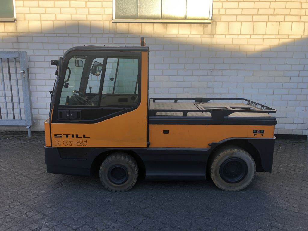 Still R 07-25 Schlepper www.graf-gabelstapler.de