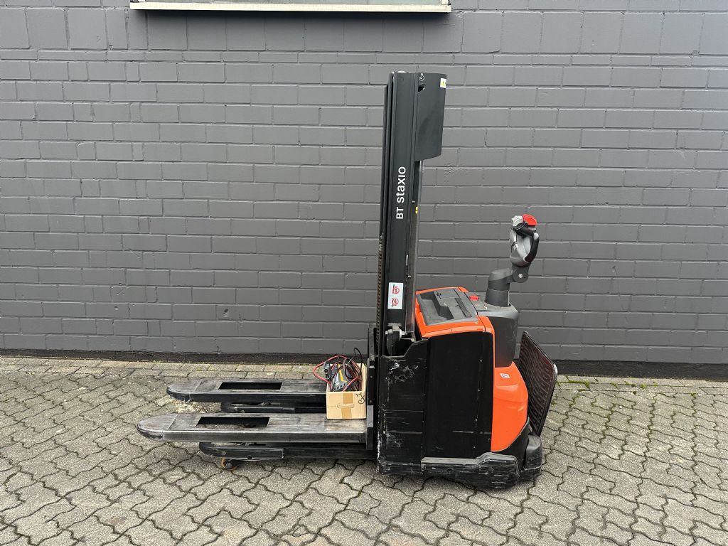 BT SWE120L Hochhubwagen www.graf-gabelstapler.de