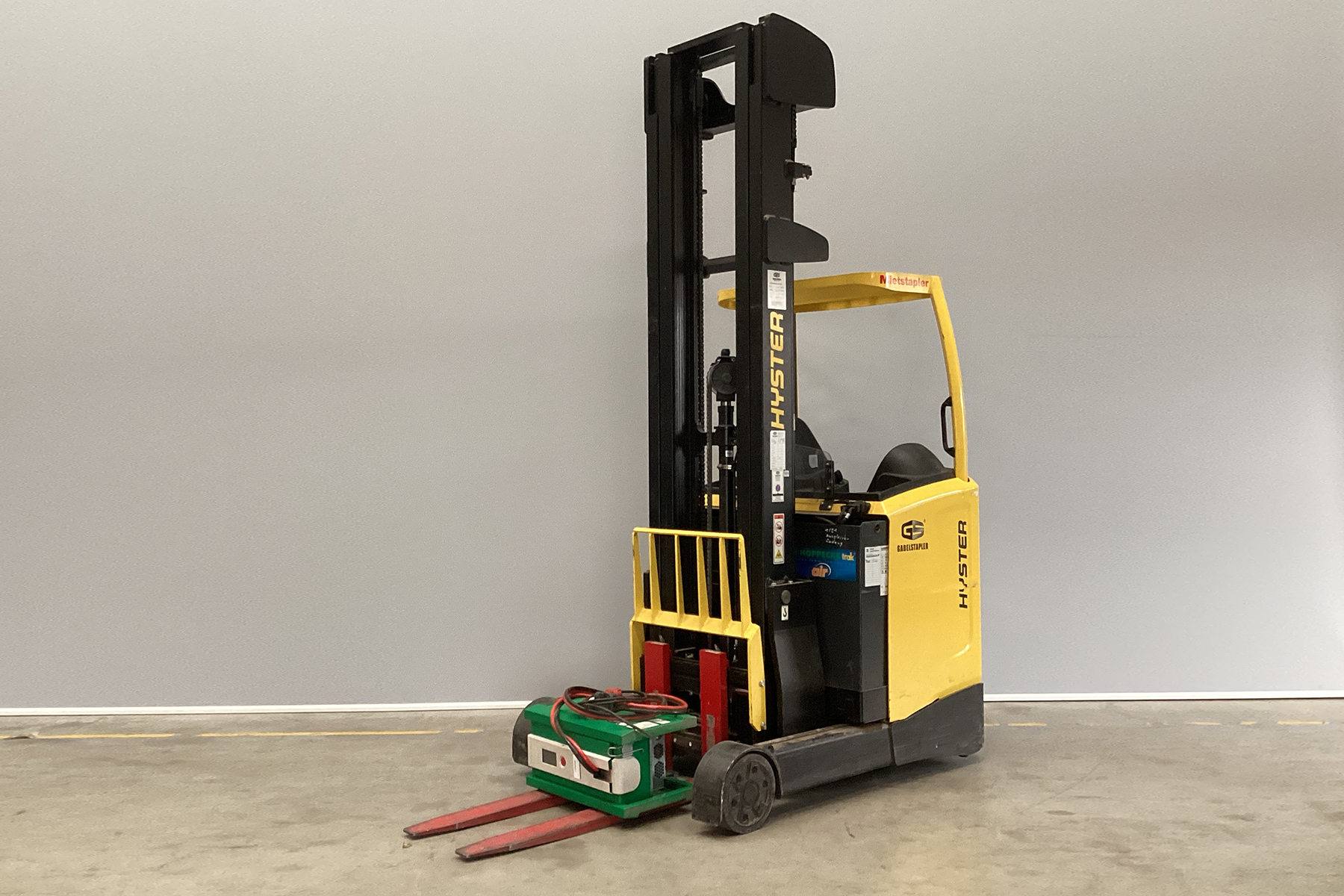 Hyster-R1.4-Schubmaststapler-www.gs-gabelstapler.de