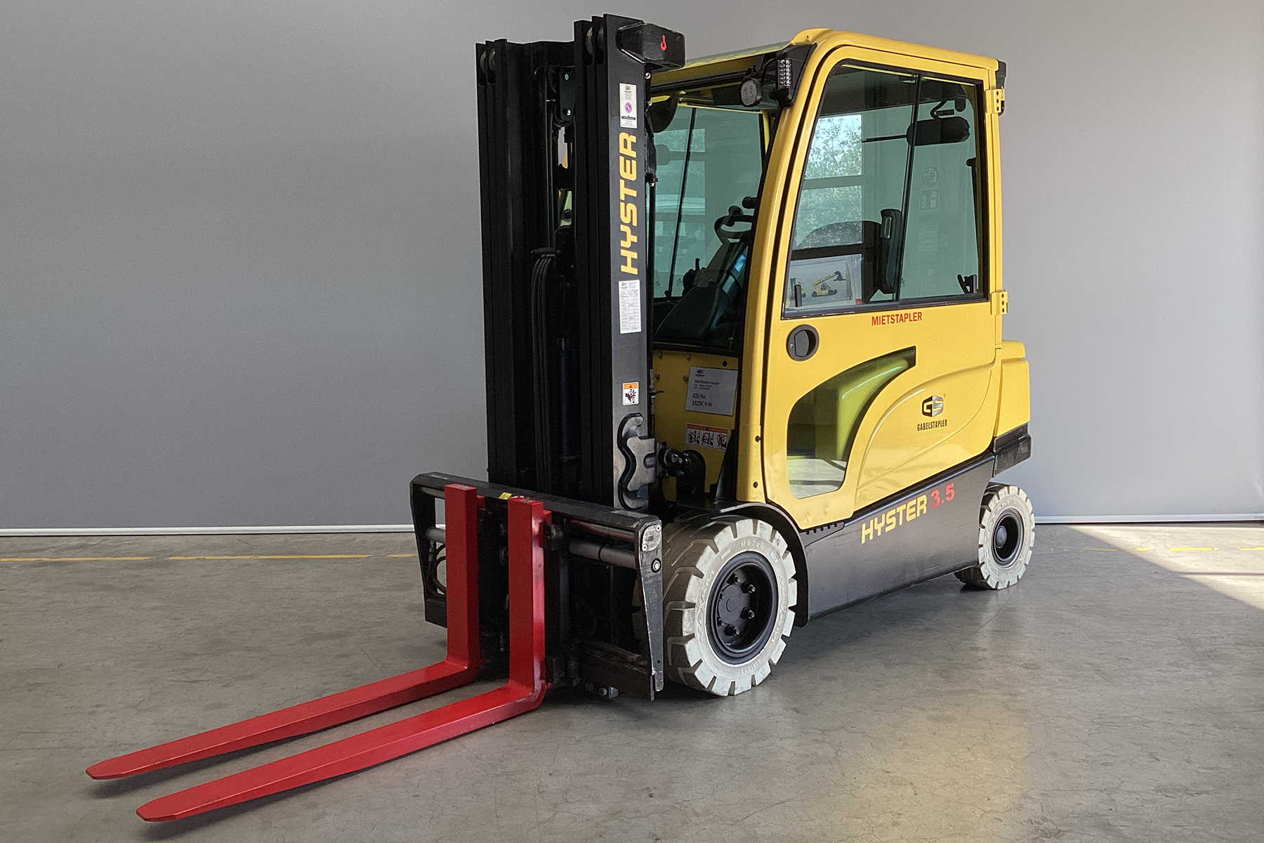Hyster-J3.50XN-Elektro 4 Rad-Stapler-www.gs-gabelstapler.de
