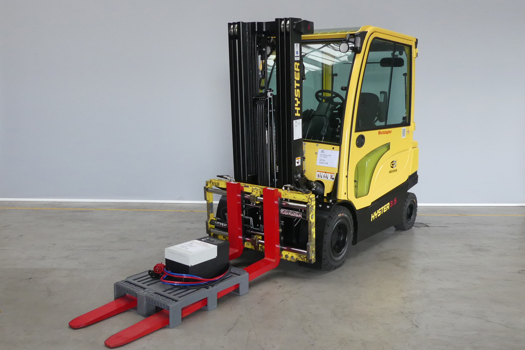 Hyster-J3.50XN-Elektro 4 Rad-Stapler-www.gs-gabelstapler.de