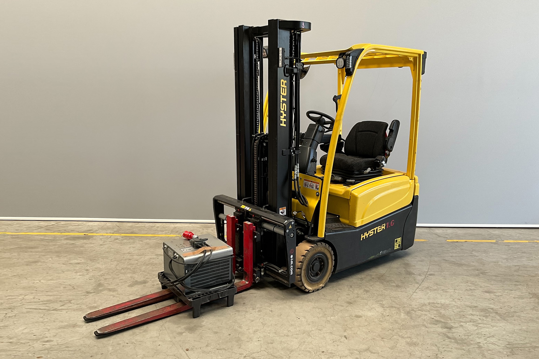 Hyster-J1.6XNT/ MWB-Elektro 3 Rad-Stapler-www.gs-gabelstapler.de