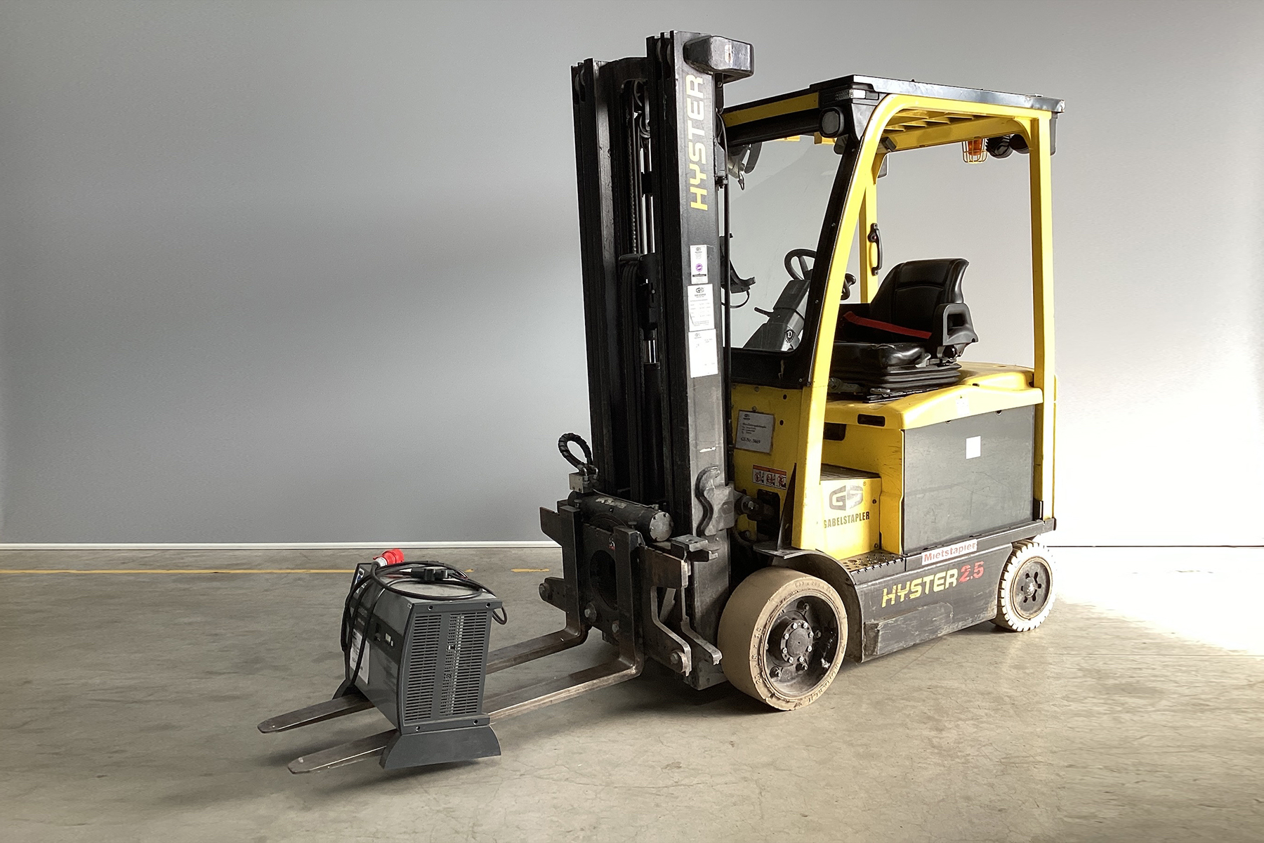 Hyster-E2.5XN-Elektro 4 Rad-Stapler-www.gs-gabelstapler.de