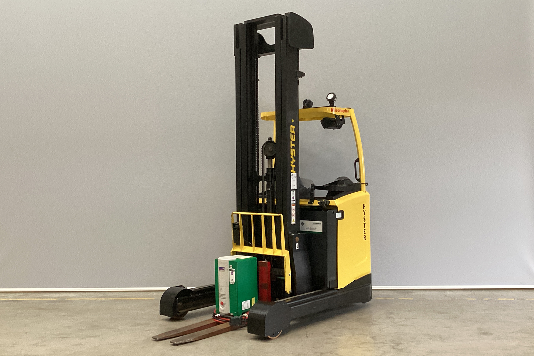Hyster-R2.5-Schubmaststapler-www.gs-gabelstapler.de