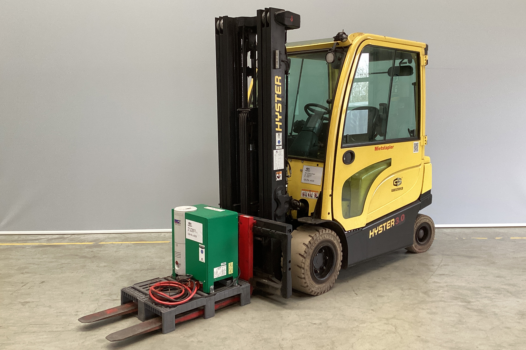 Hyster-J3.0XN/MWB-Elektro 4 Rad-Stapler-www.gs-gabelstapler.de