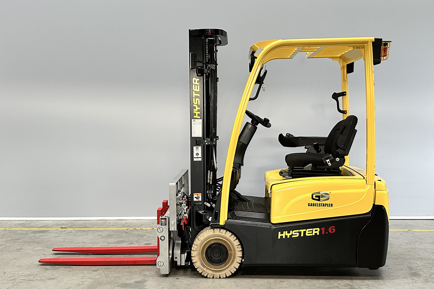 Hyster-J1.6XNT-Elektro 3 Rad-Stapler-www.gs-gabelstapler.de