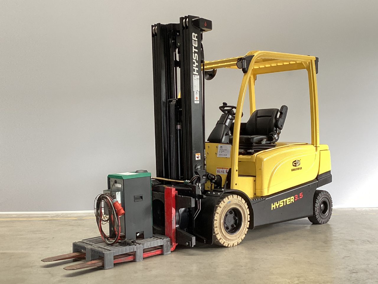 Hyster-J3.50XN-Elektro 4 Rad-Stapler-www.gs-gabelstapler.de
