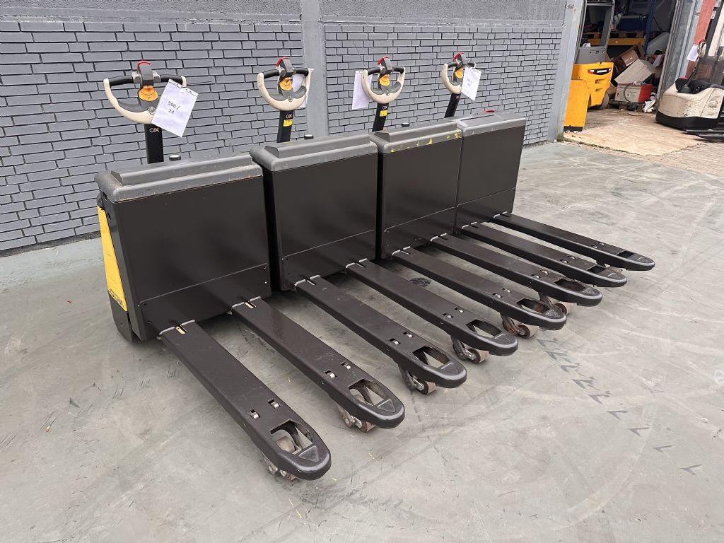 Crown WP 3020 Baujahr 2019/Std. 2500/ Akku 2019 Niederhubwagen www.gst-logistic.com