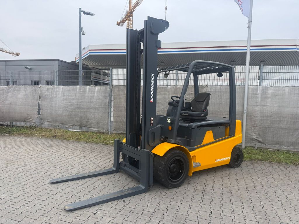 Jungheinrich EFG 550 Baujahr 2010/ Stunden 15149 /Akku 2014 Elektro 4 Rad-Stapler www.gst-logistic.com
