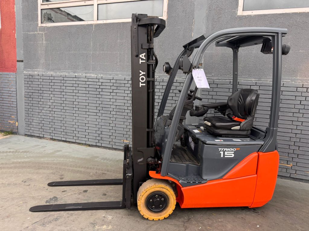 Toyota 8FBE15T  Baujahr 2022 / Stunden 4339 HH 4,7M Elektro 3 Rad-Stapler www.gst-logistic.com