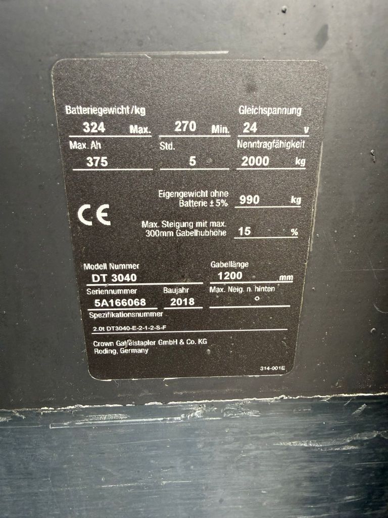 Crown DT 3040 Baujahr 2018/ Stunden 5190 Akku 2022 Hochhubwagen www.gst-logistic.com Crown DT 3040 Baujahr 2018/ Stunden 5190 Akku 2022 Hochhubwagen www.gst-logistic.com